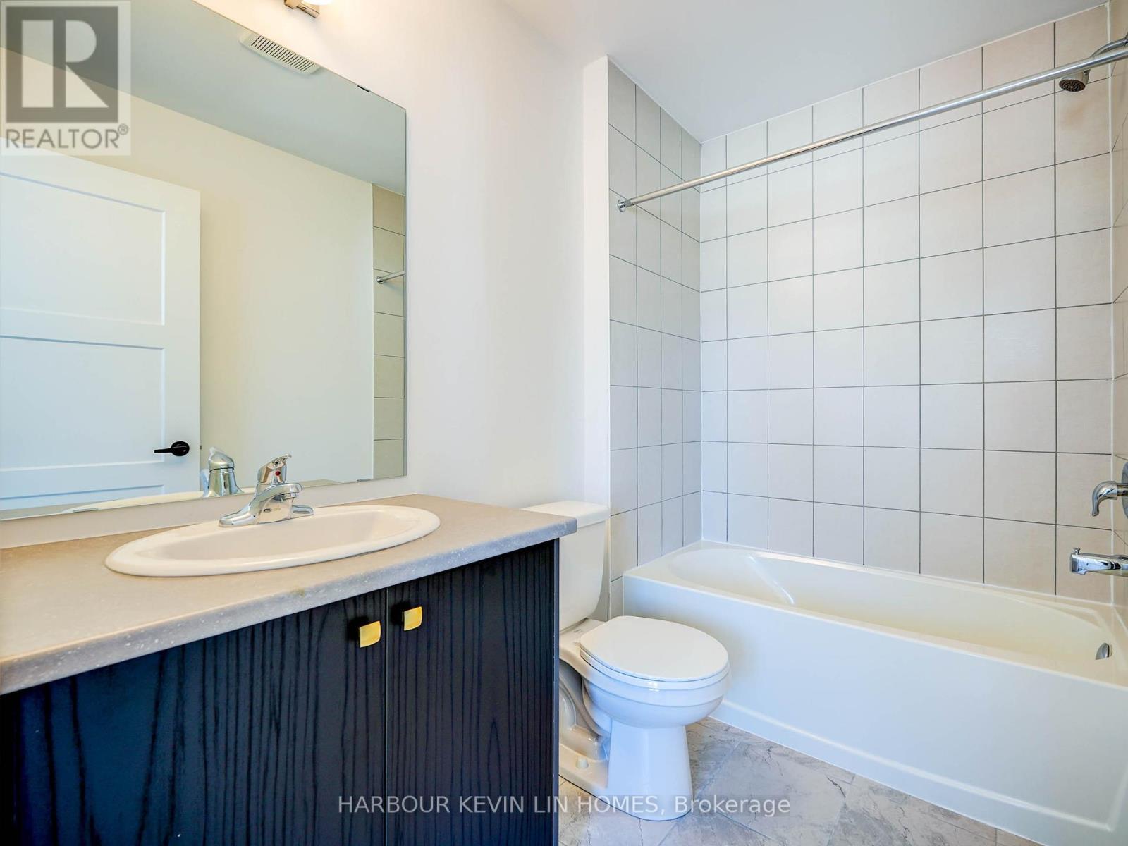 Photo 25 of 30 Wheatfield Road, Barrie ON