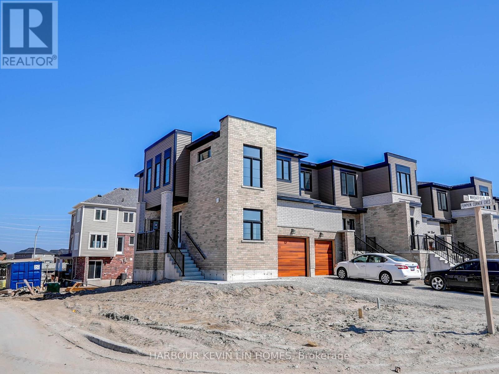 Photo 36 of 30 Wheatfield Road, Barrie ON