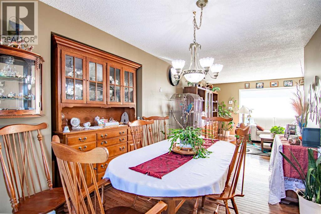 Photo 14 of 84 Pearson Crescent, Red Deer AB