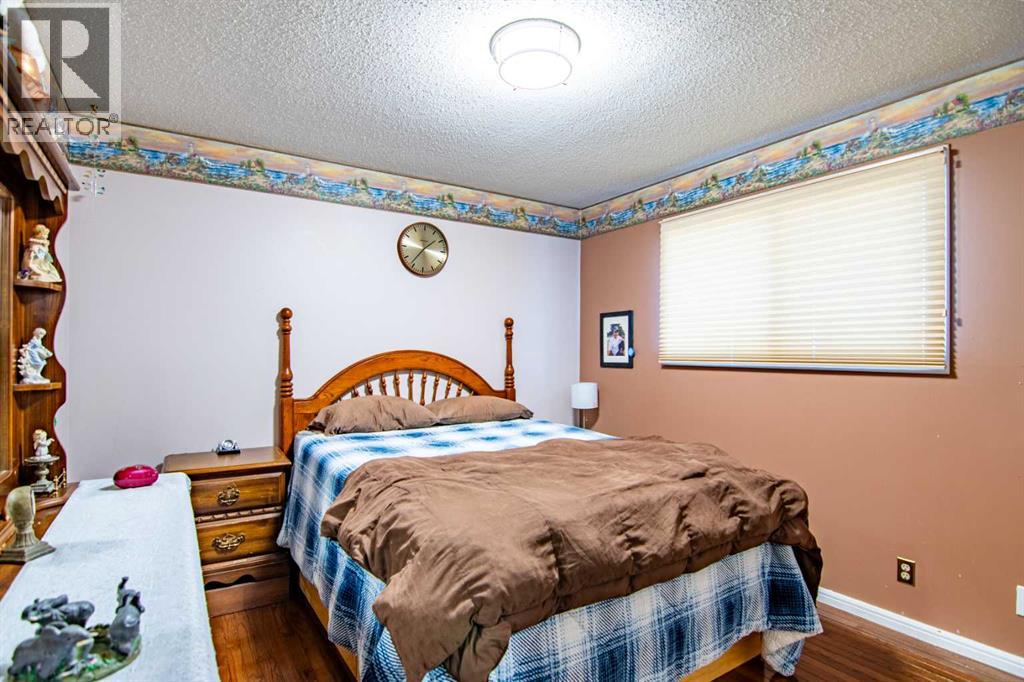 Photo 23 of 84 Pearson Crescent, Red Deer AB