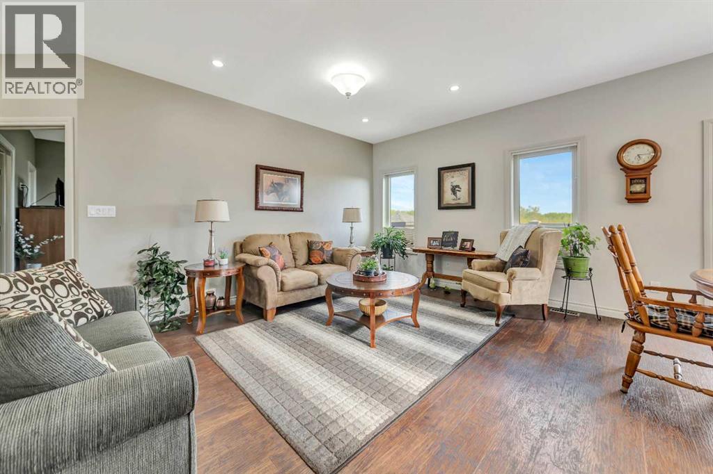 Photo 5 of 51 2715 73 Avenue, Lloydminster AB