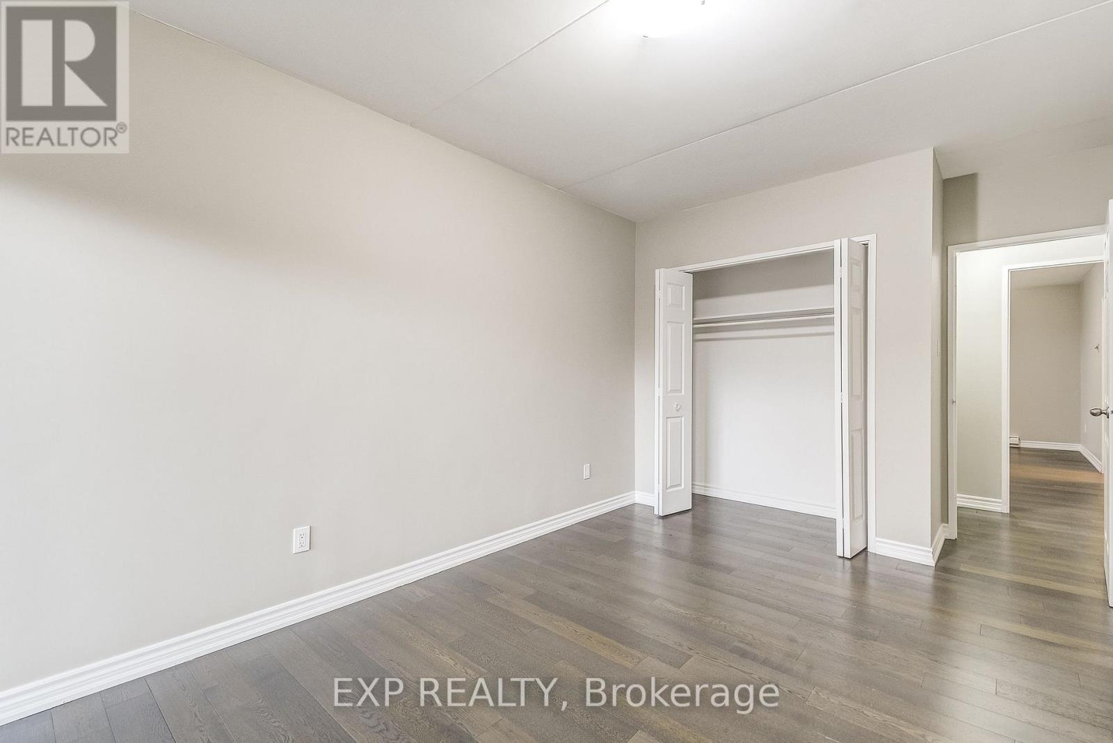 Photo 30 of 1 11 Court Street N, Milton ON