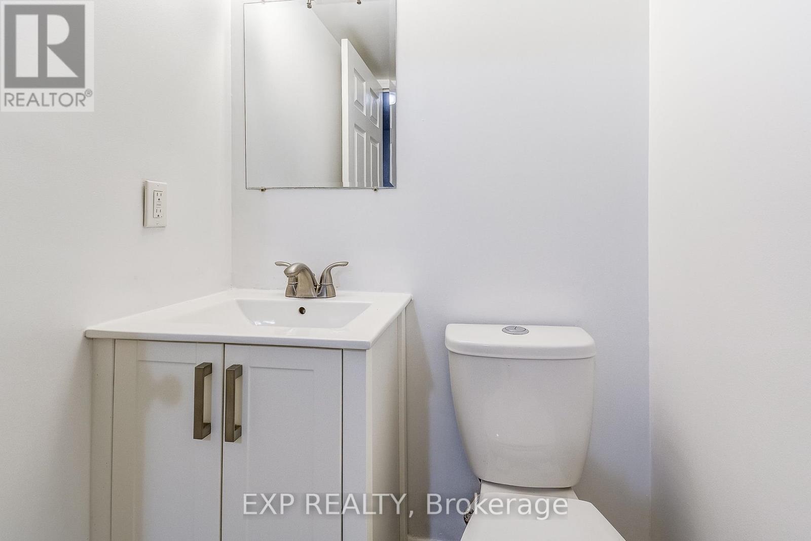 Photo 35 of 1 11 Court Street N, Milton ON