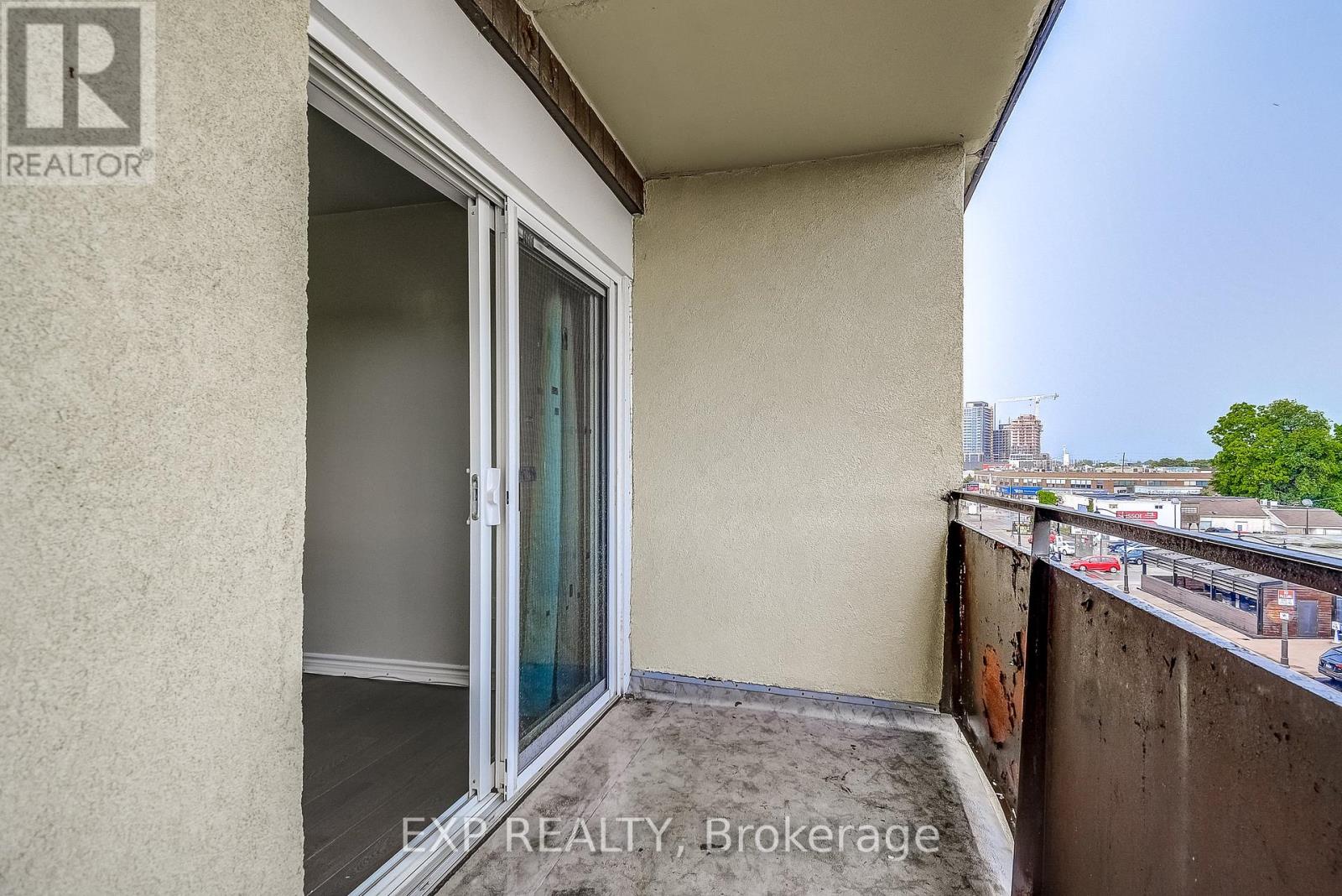 Photo 37 of 6 11 Court Street N, Milton ON