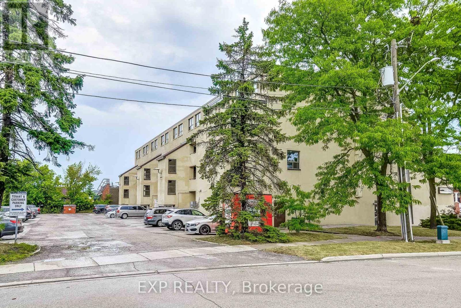 Photo 4 of 6 11 Court Street N, Milton ON