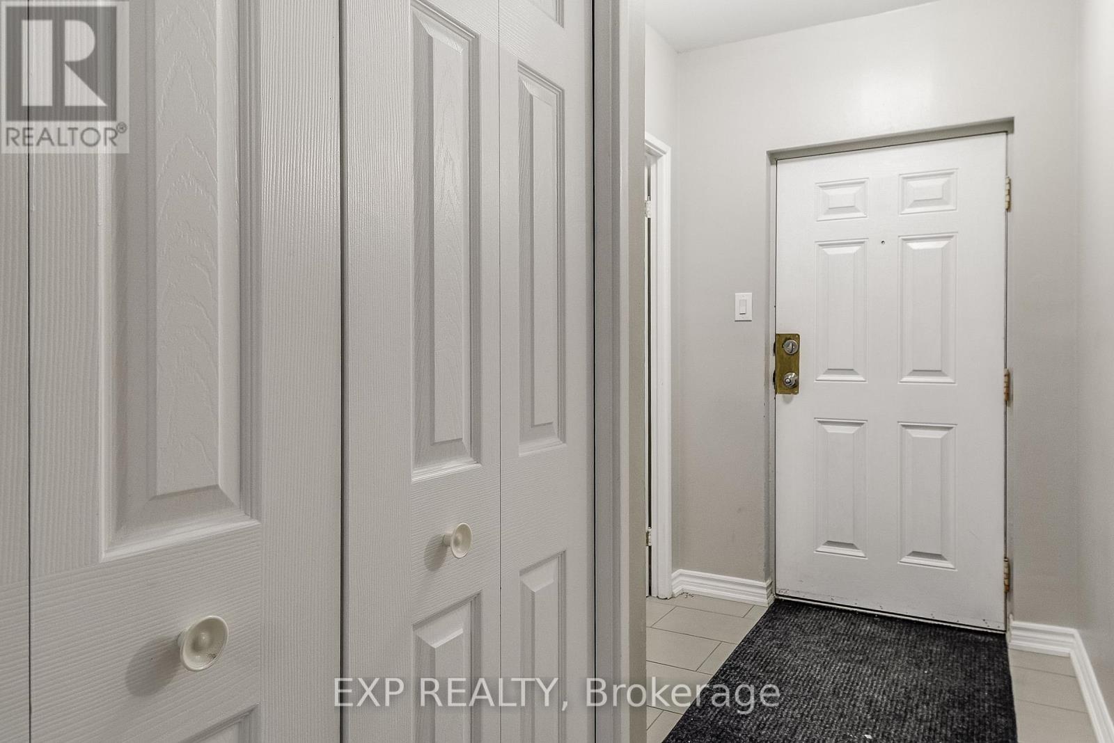 Photo 9 of 6 11 Court Street N, Milton ON