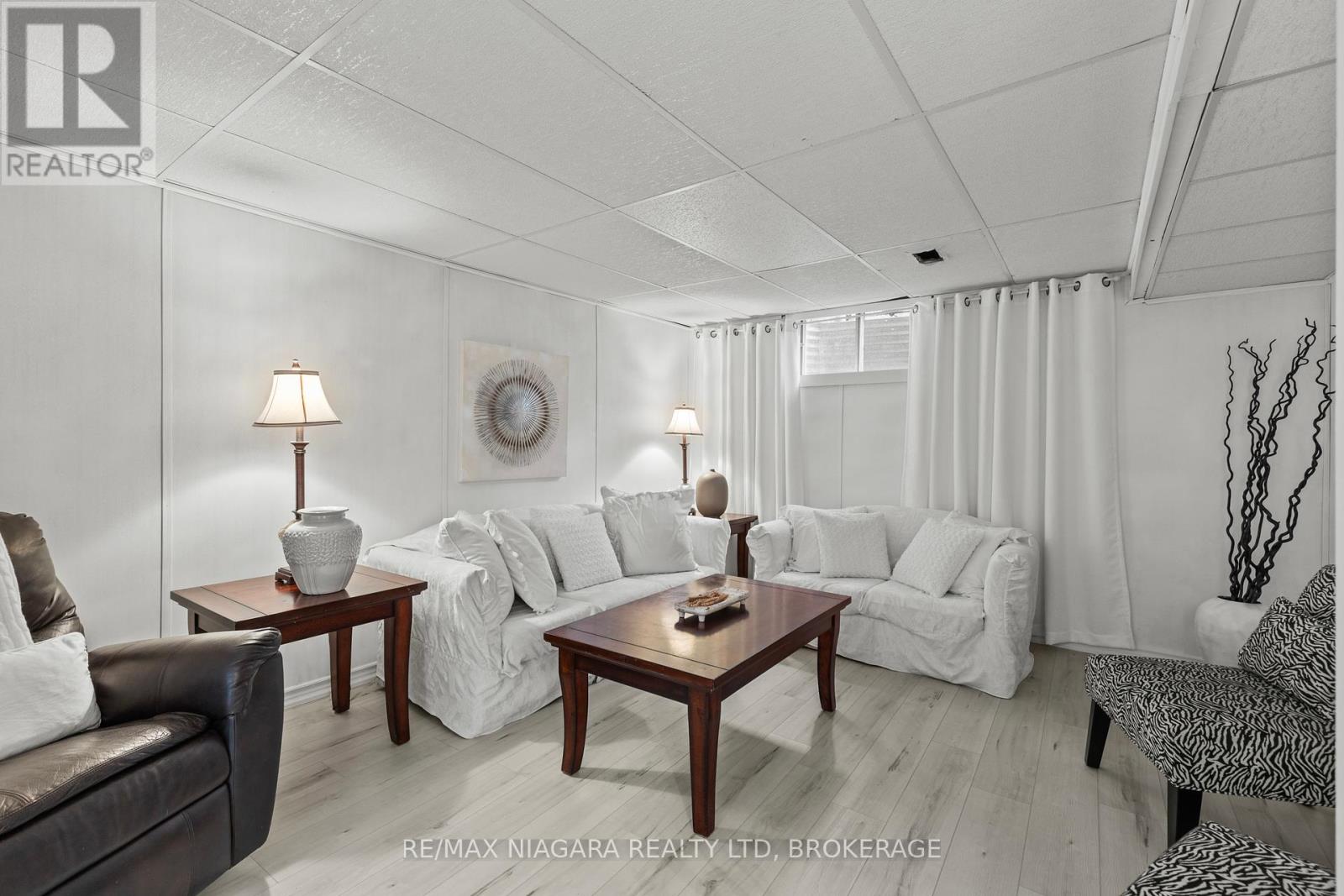 Photo 24 of 28 275 Pelham Road, St Catharines ON