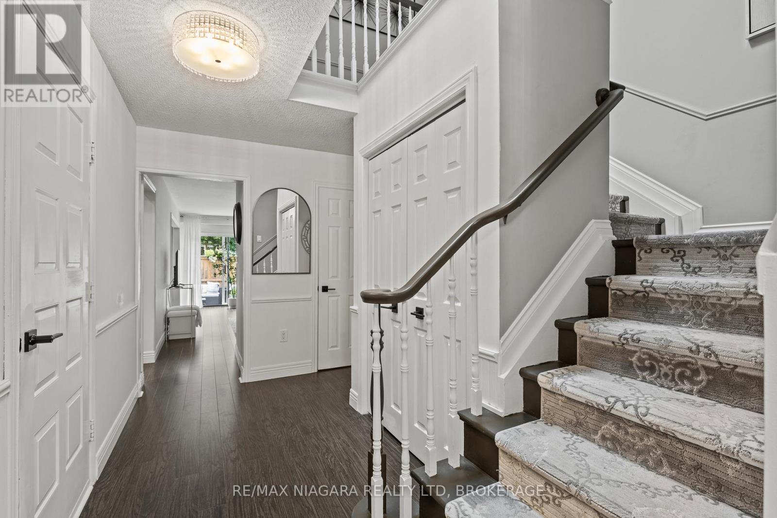 Photo 6 of 28 275 Pelham Road, St Catharines ON