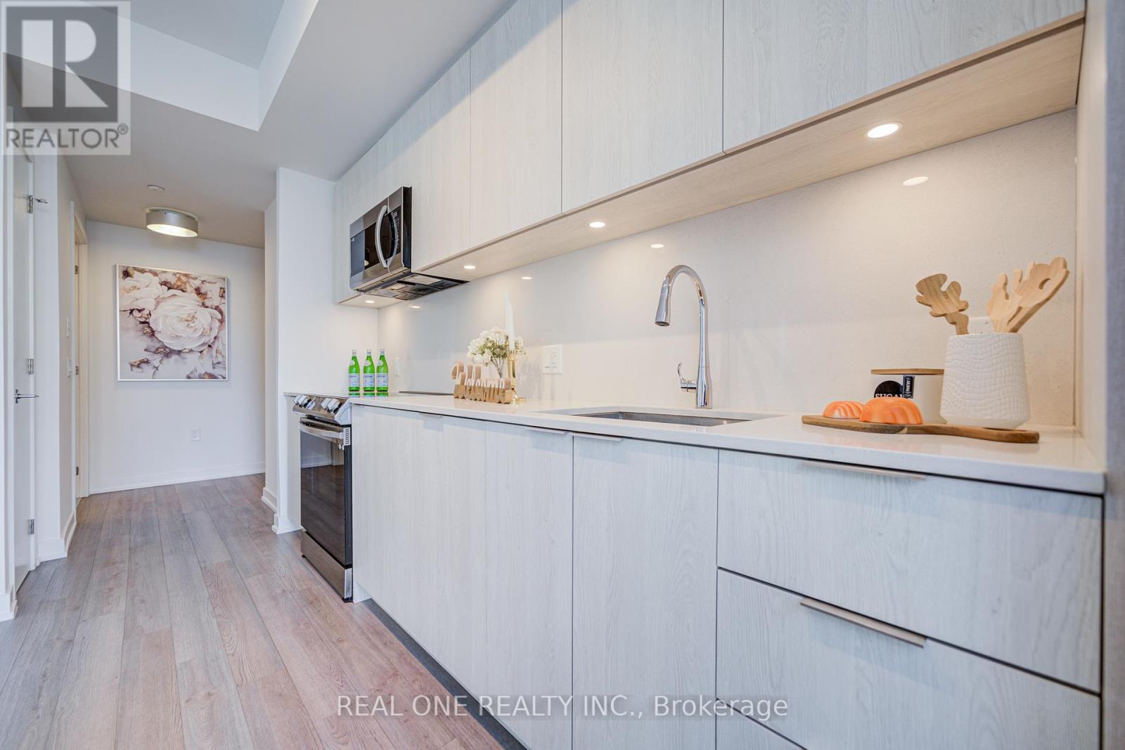 Photo 1 of 2803 357 King Street W, Toronto ON