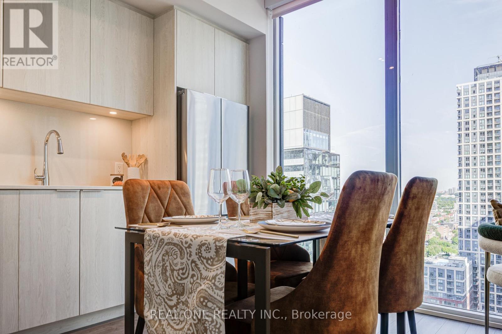 Photo 5 of 2803 357 King Street W, Toronto ON