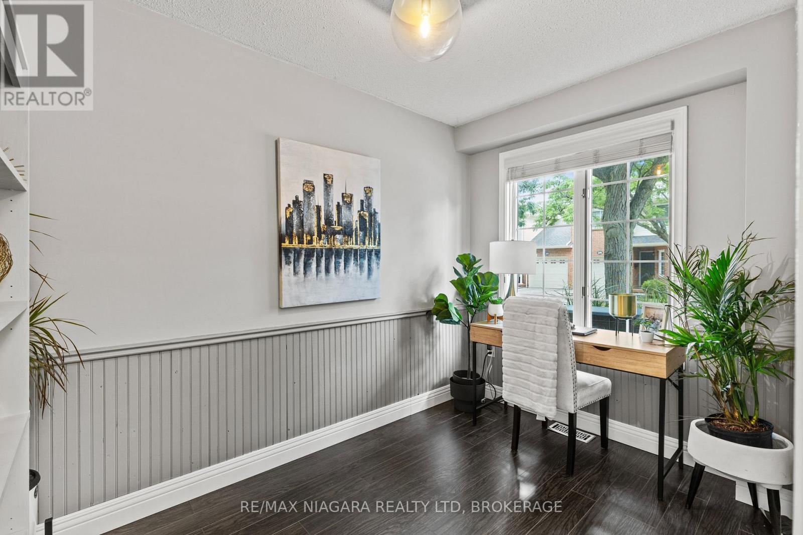 Photo 15 of 28 275 Pelham Road, St Catharines ON