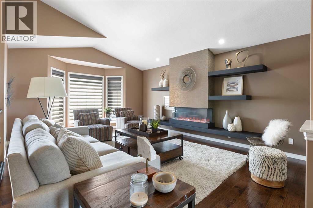 Photo 7 of 164 Hillcrest Boulevard, Strathmore AB