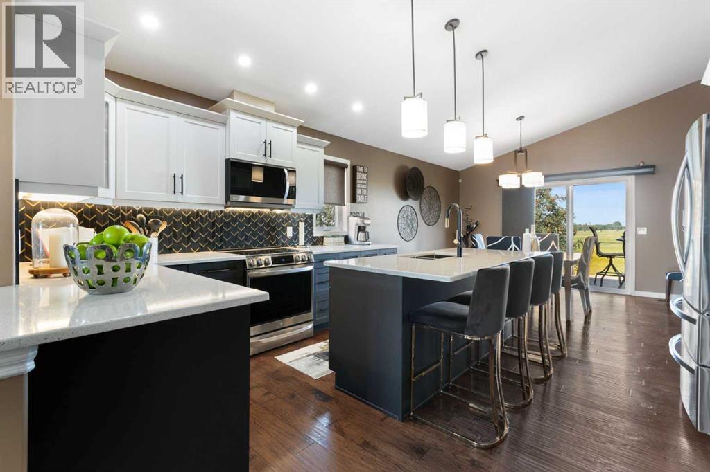 Photo 10 of 164 Hillcrest Boulevard, Strathmore AB