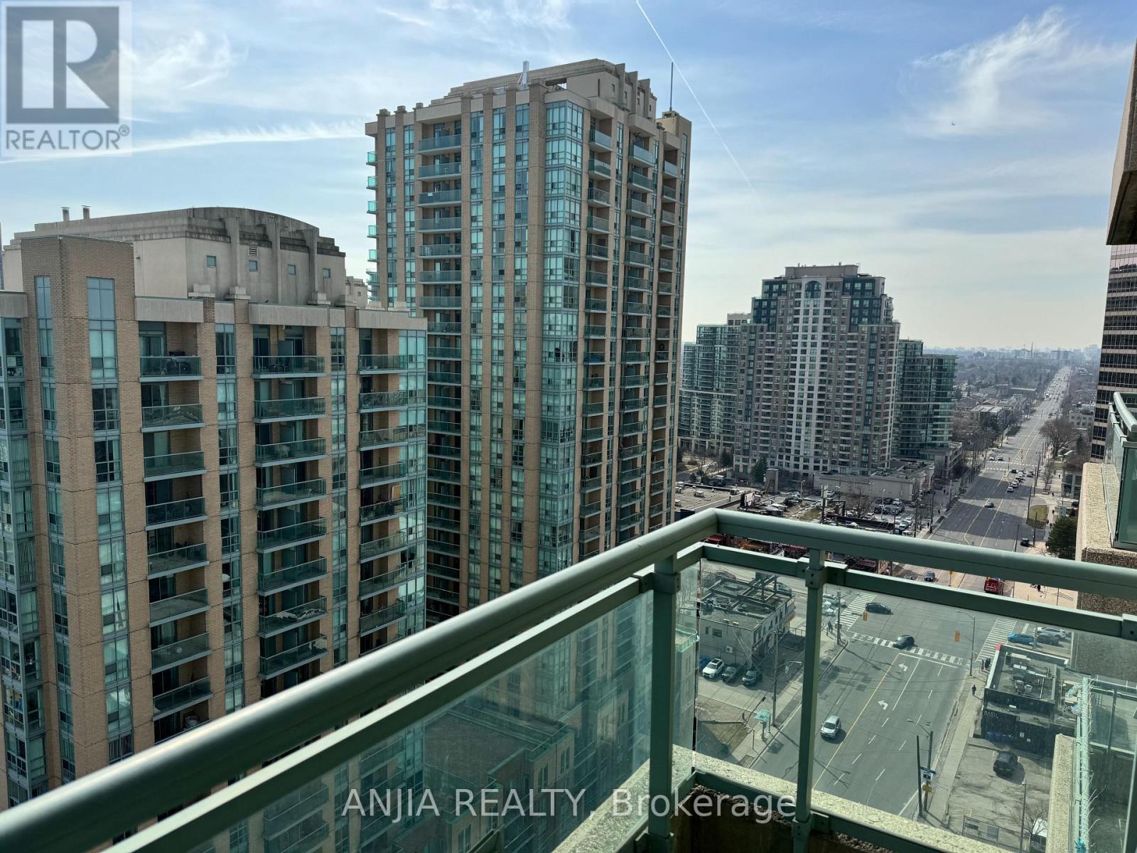 Photo 11 of 2001 3 Pemberton Avenue, Toronto ON