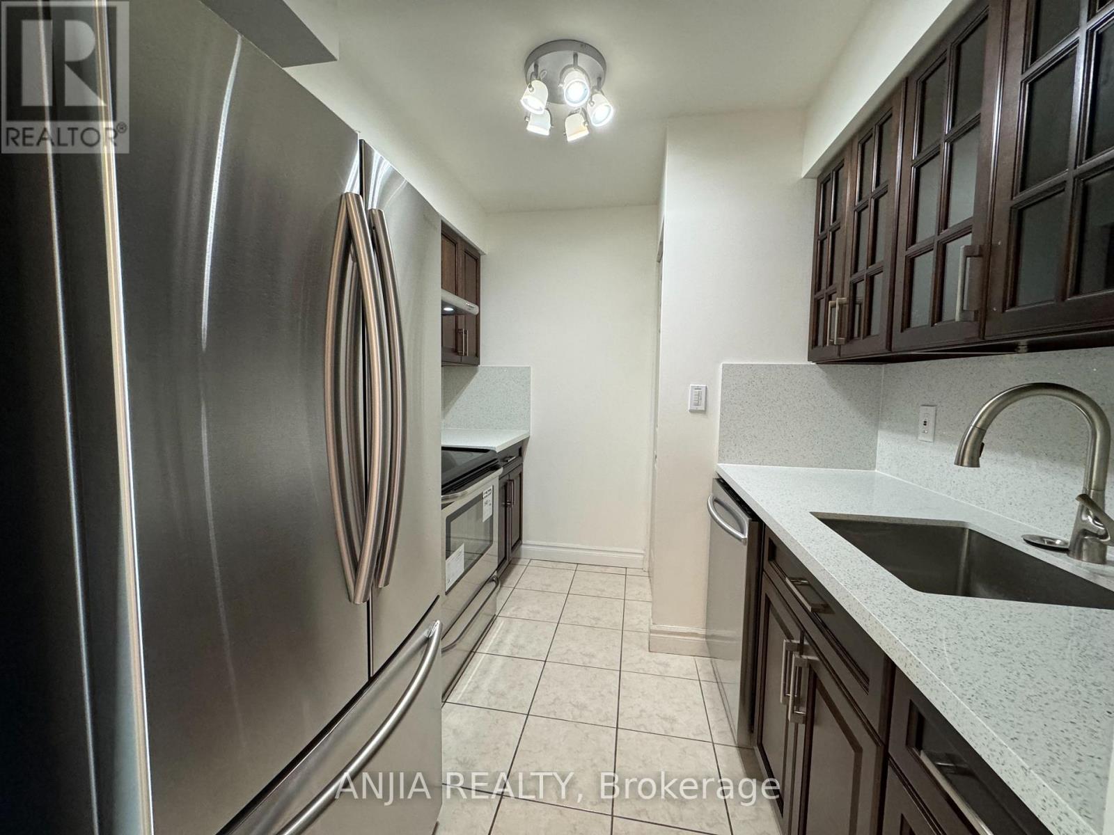 Photo 4 of 2001 3 Pemberton Avenue, Toronto ON