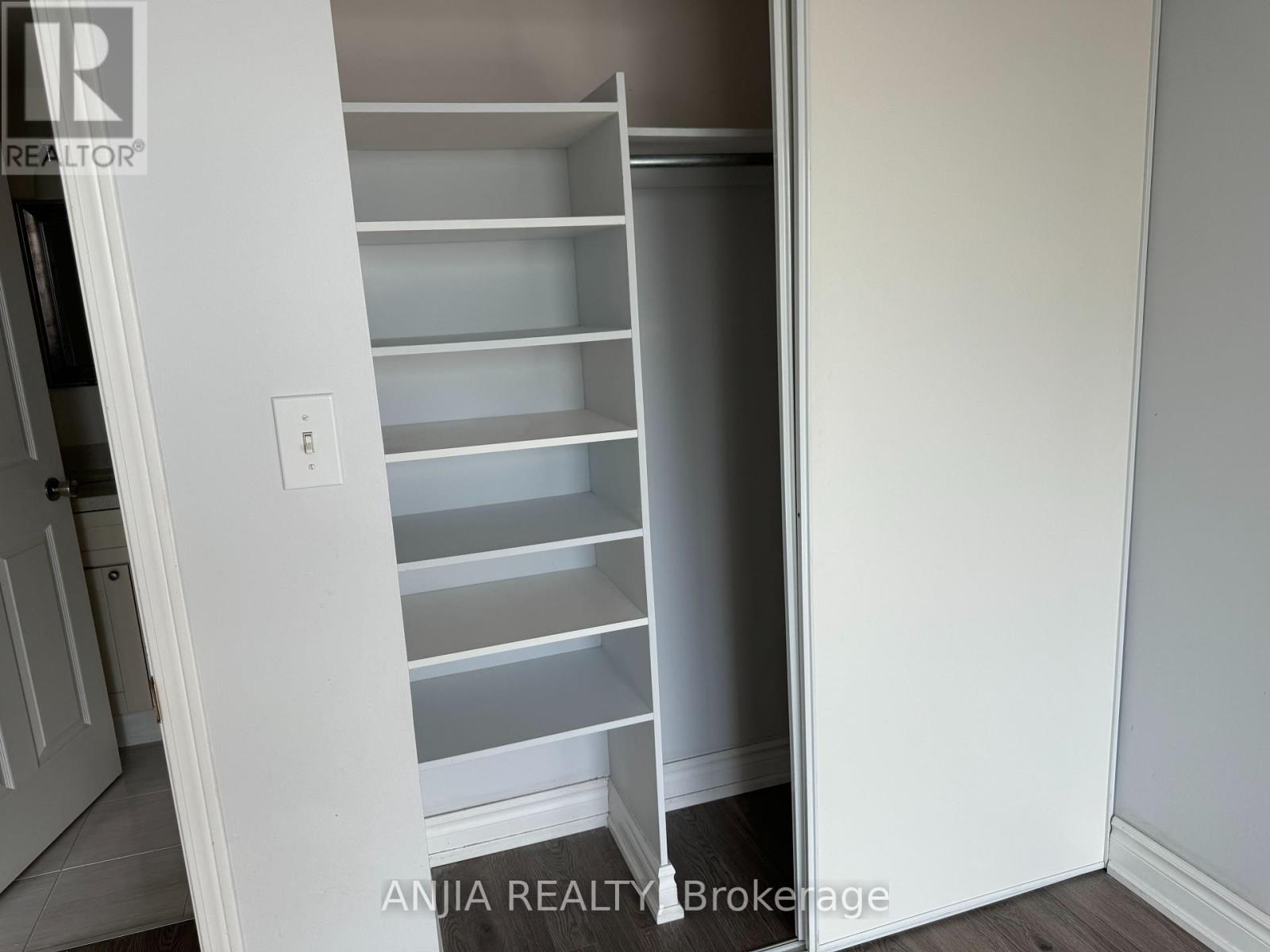 Photo 9 of 2001 3 Pemberton Avenue, Toronto ON