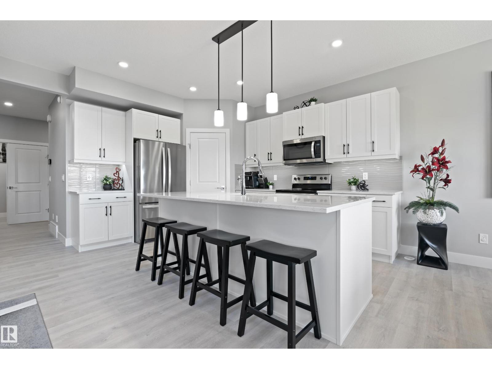 Photo 13 of 2654 Donaghey Cr Sw, Edmonton AB