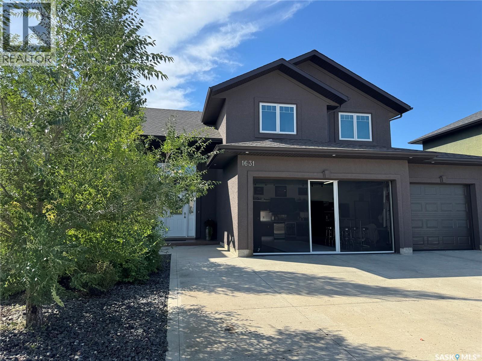 Photo 2 of 1631 Stensrud Road, Saskatoon SK