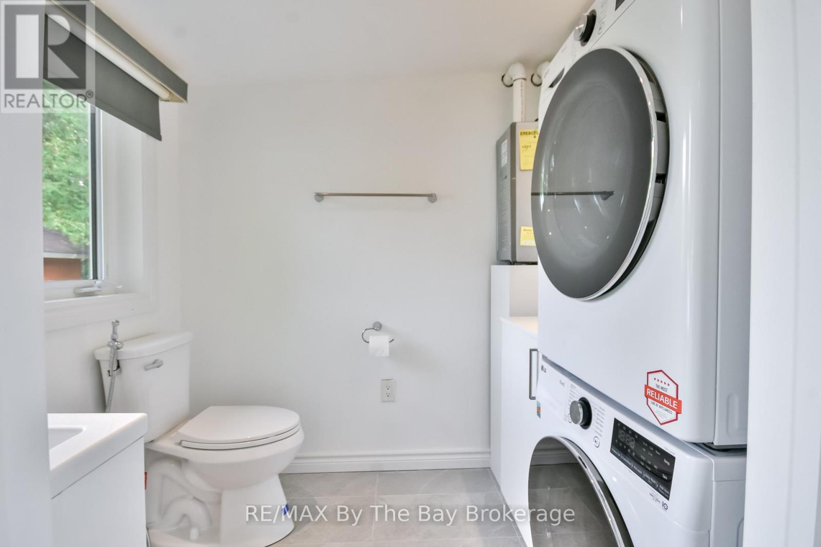 Photo 18 of 578 Oxbow Park Drive, Wasaga Beach ON