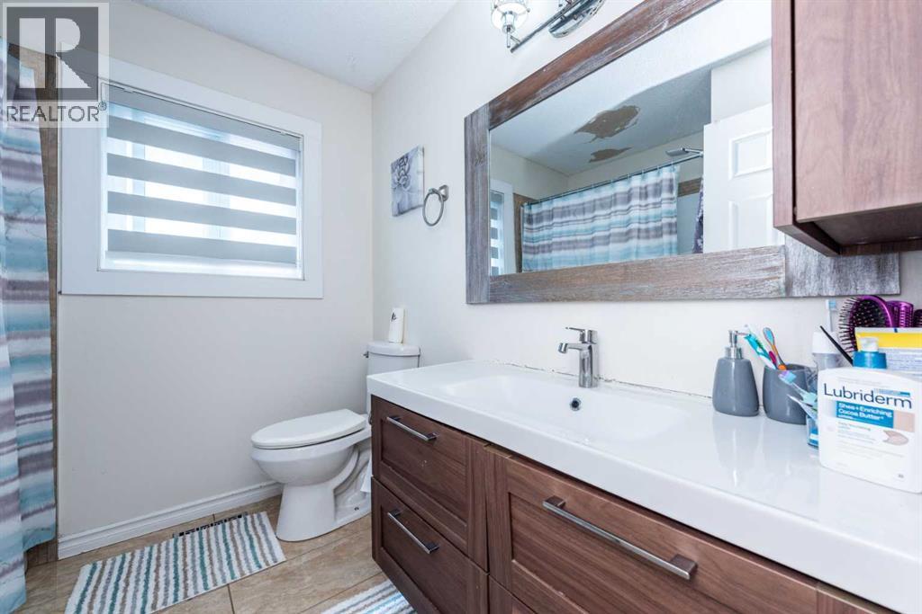 Photo 20 of 39 Tararidge Drive Ne, Calgary AB