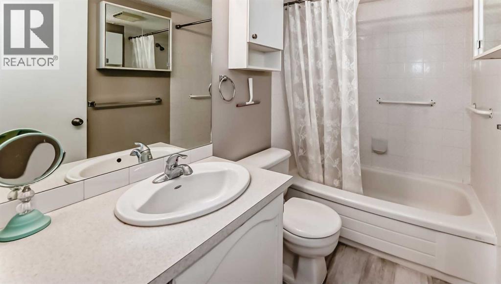 Single Family House for Sale in   University Drive NW University Heights Calgary 