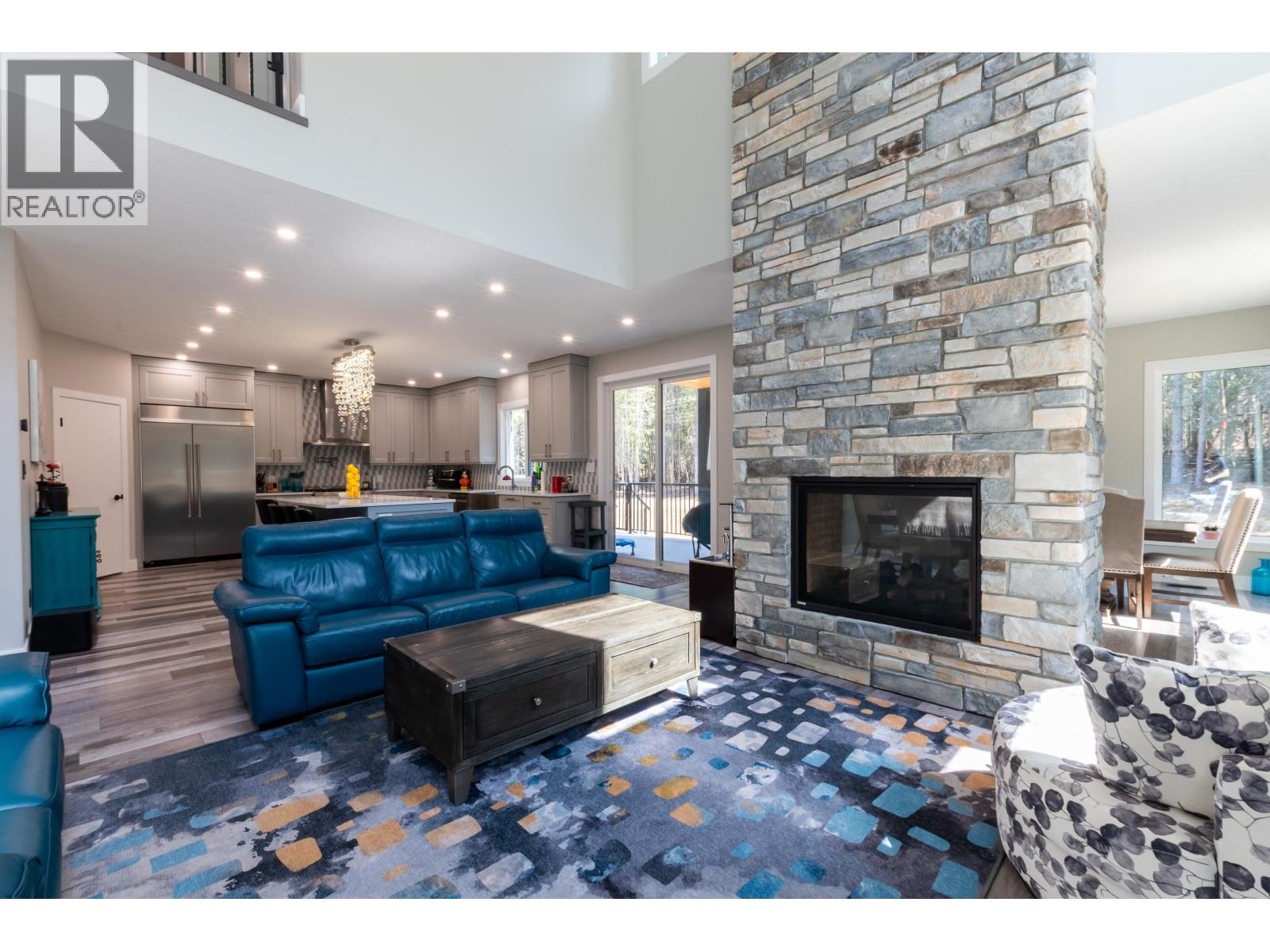 Photo 5 of 10044 Park Meadows Drive, Prince George BC