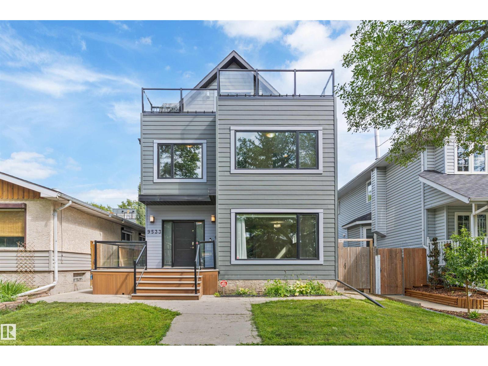 Photo 1 of 9533 101 Street Nw, Edmonton AB