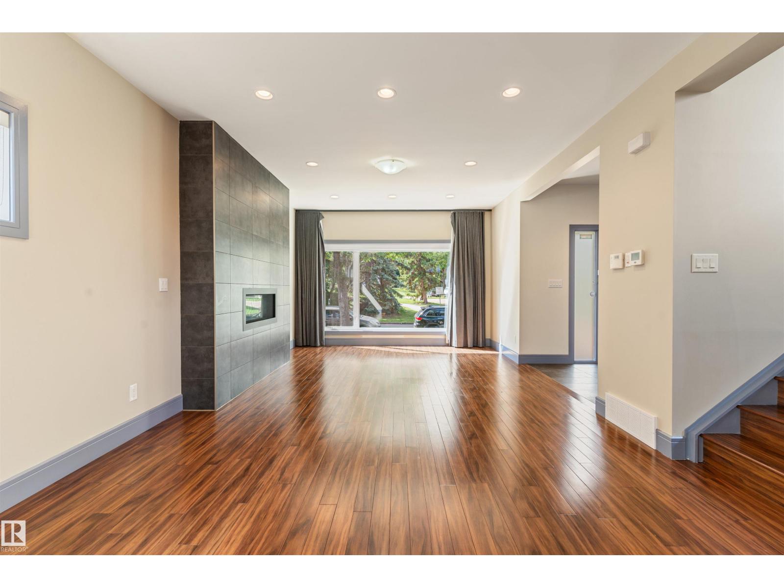 Photo 13 of 9533 101 Street Nw, Edmonton AB