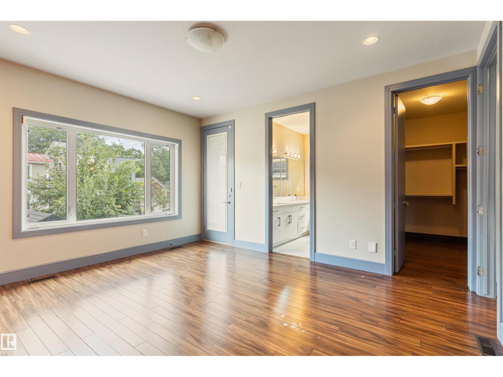 Photo 25 of 9533 101 Street Nw, Edmonton AB