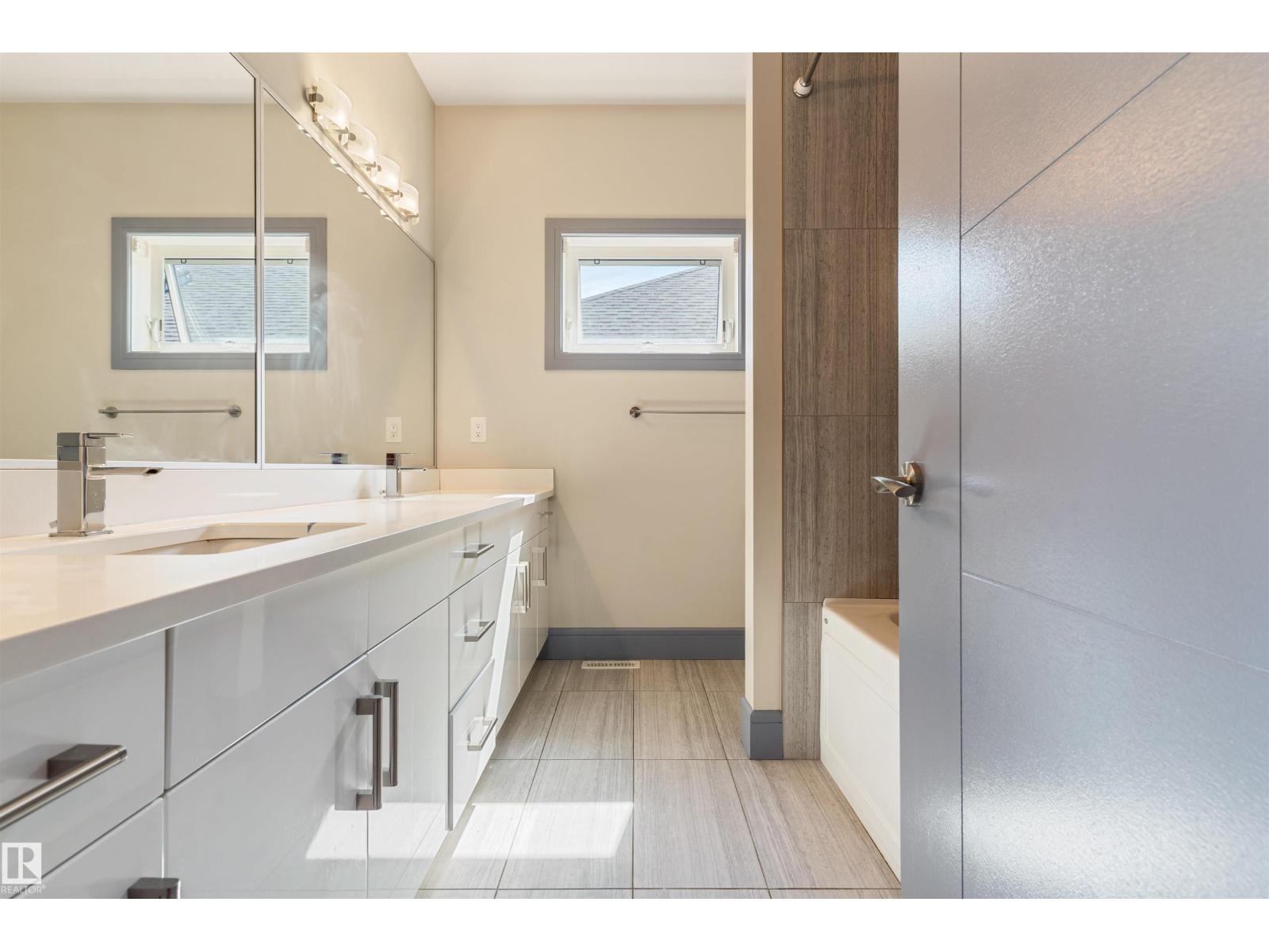 Photo 26 of 9533 101 Street Nw, Edmonton AB