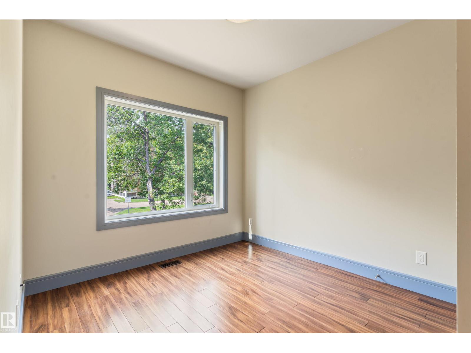 Photo 30 of 9533 101 Street Nw, Edmonton AB