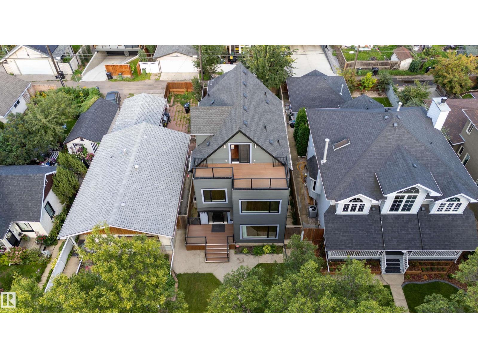 Photo 5 of 9533 101 Street Nw, Edmonton AB