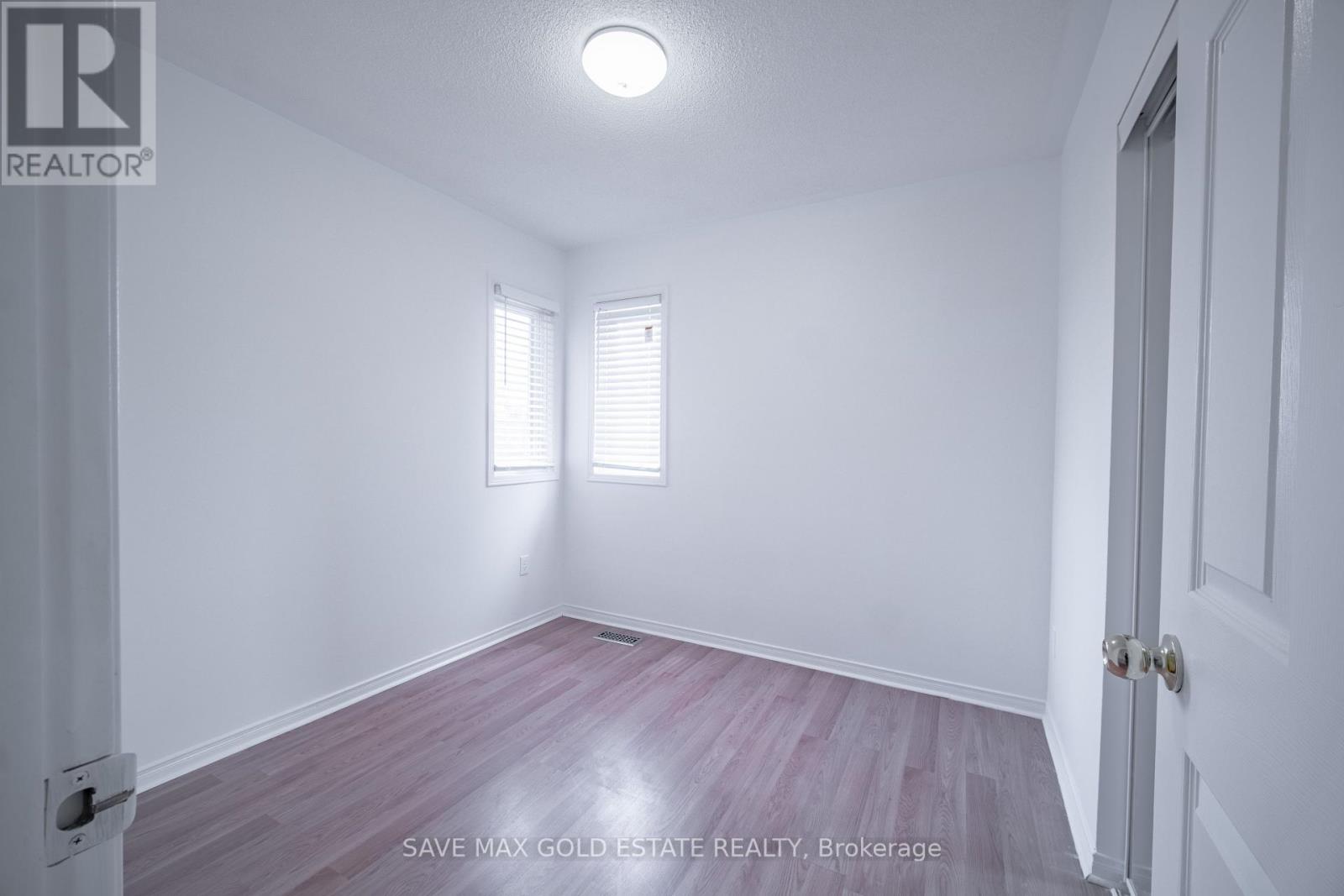 Photo 32 of 321 Perry Road, Orangeville ON