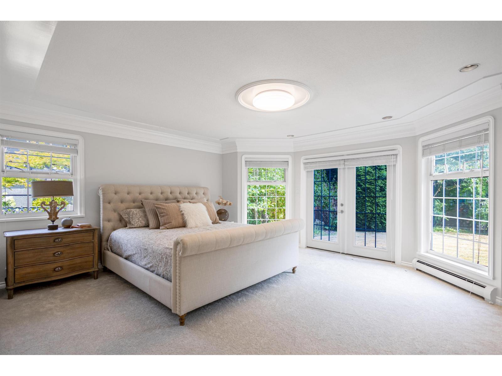 Photo 4 of 3108 141 Street, Surrey BC