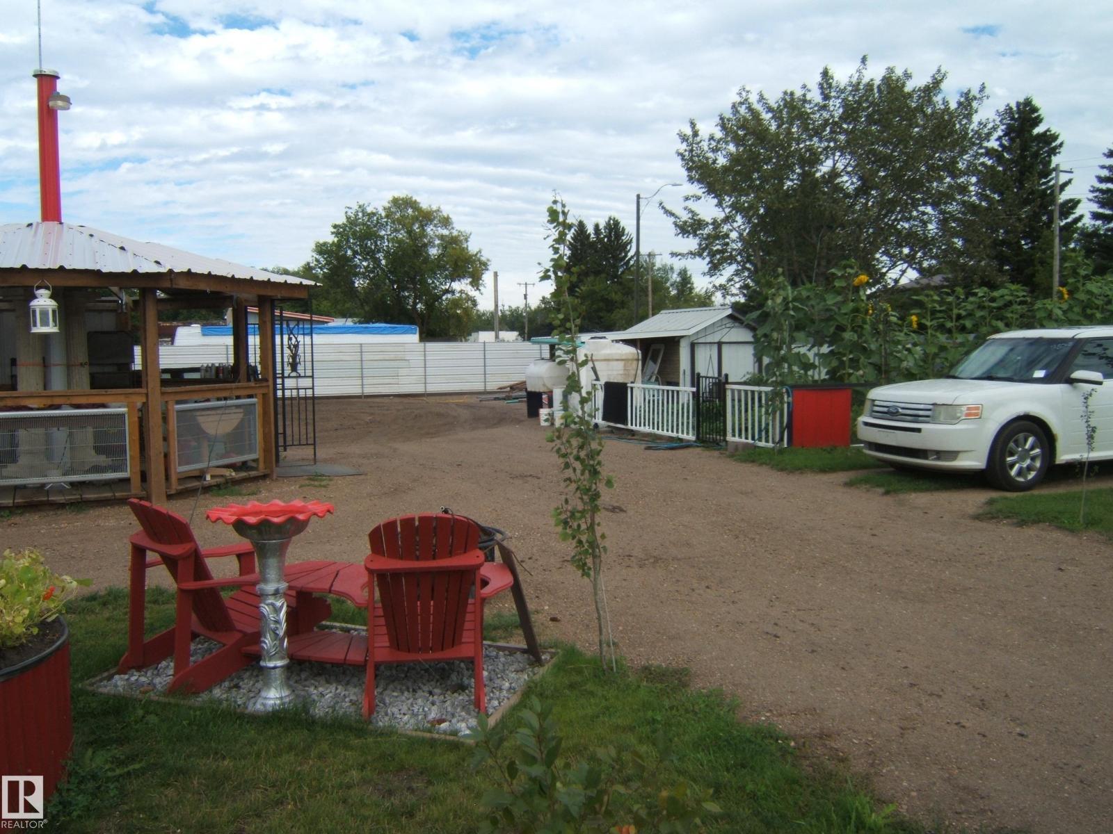 Photo 6 of 5002 50 St, Ranfurly AB
