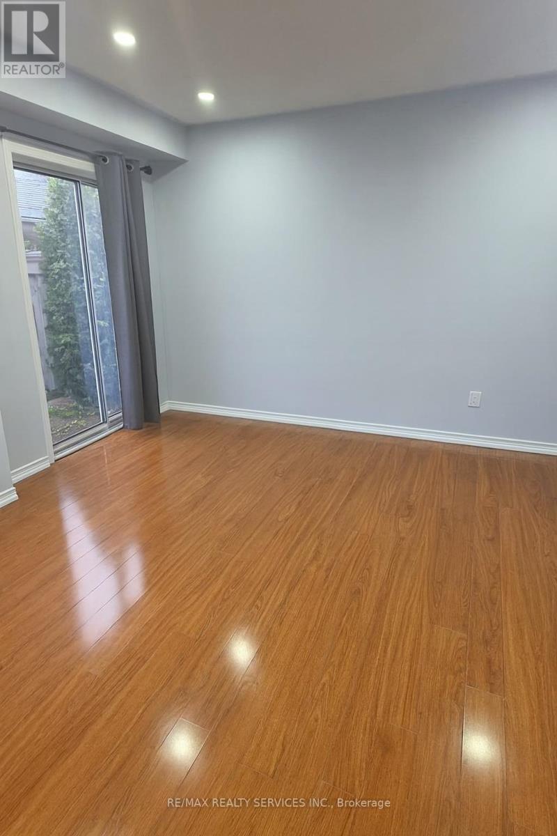 Photo 21 of 24 1292 Sherwood Mills Boulevard, Mississauga ON