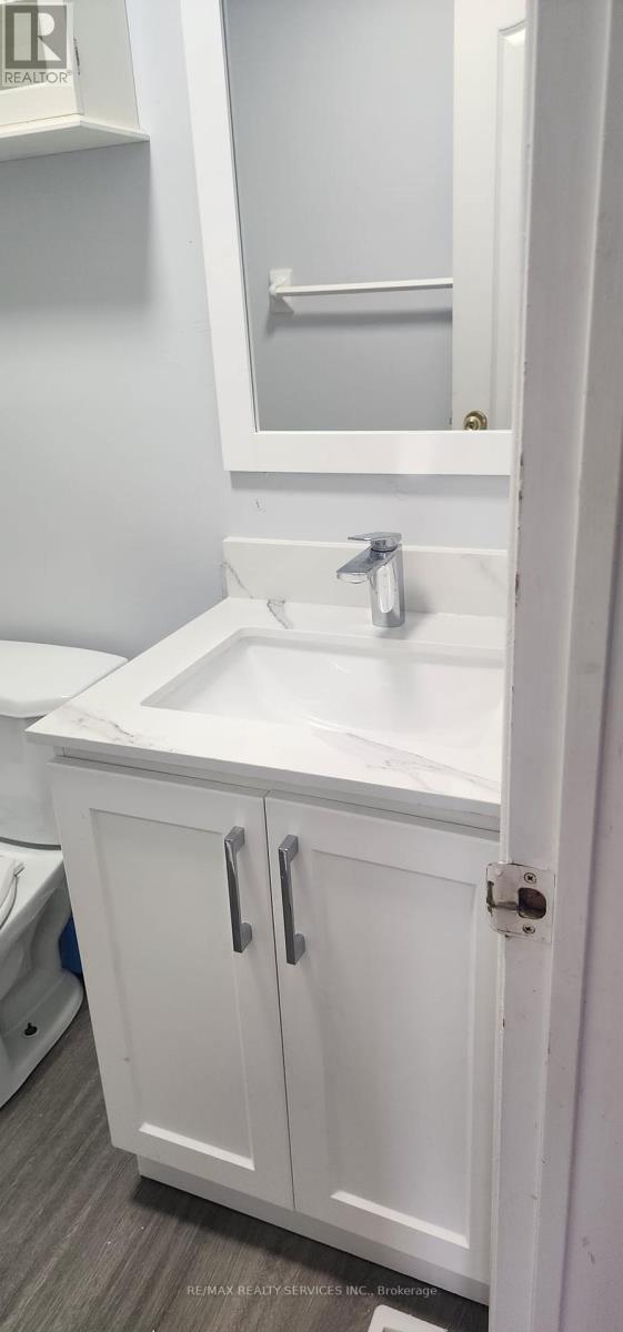 Photo 9 of 24 1292 Sherwood Mills Boulevard, Mississauga ON