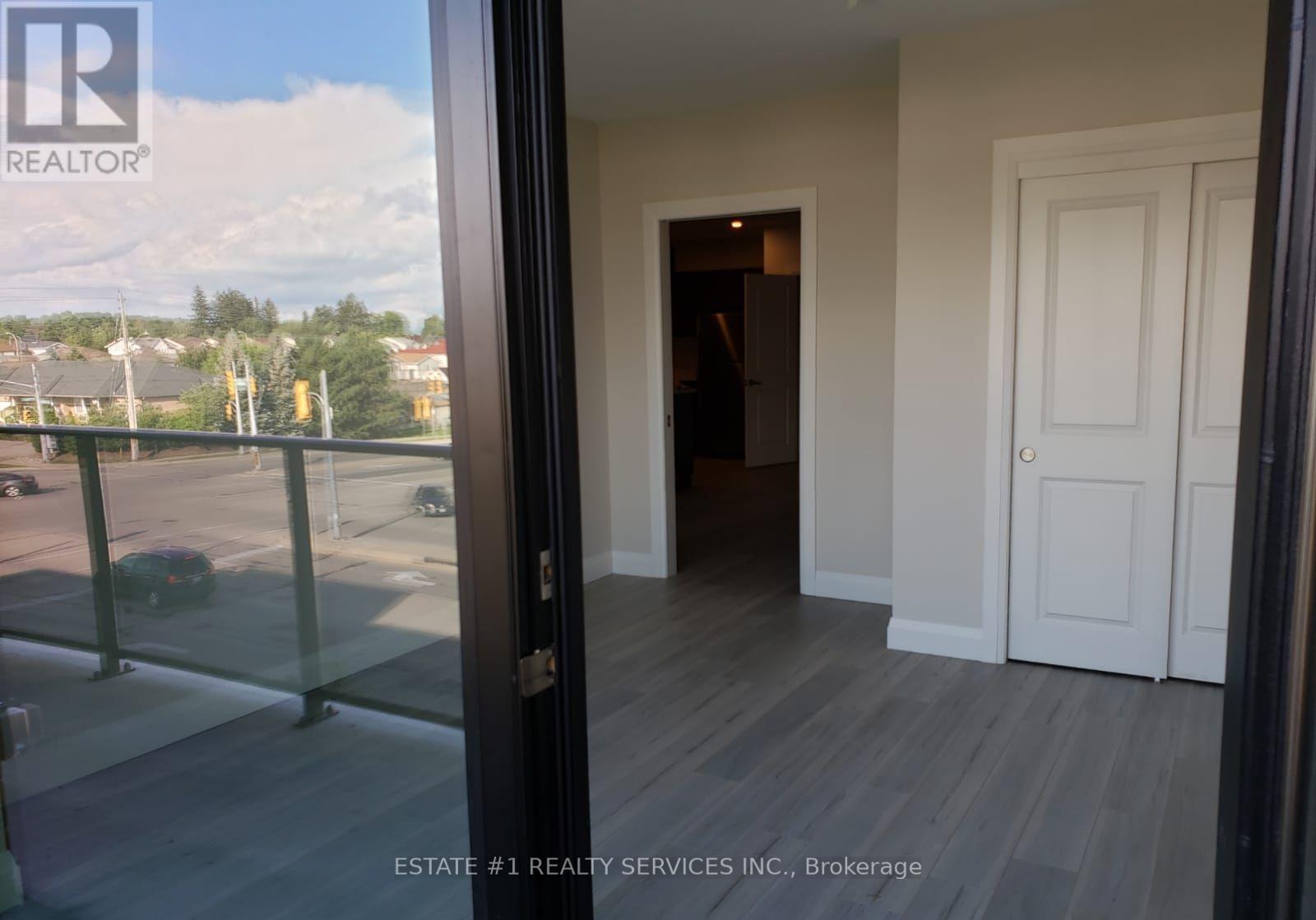 Photo 11 of 203 5 Wake Robin Drive, Kitchener ON