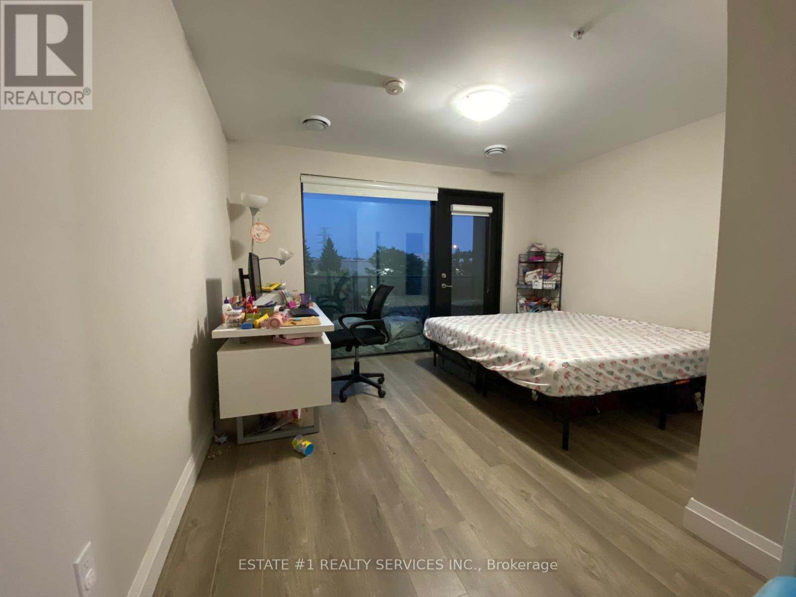 Photo 14 of 203 5 Wake Robin Drive, Kitchener ON