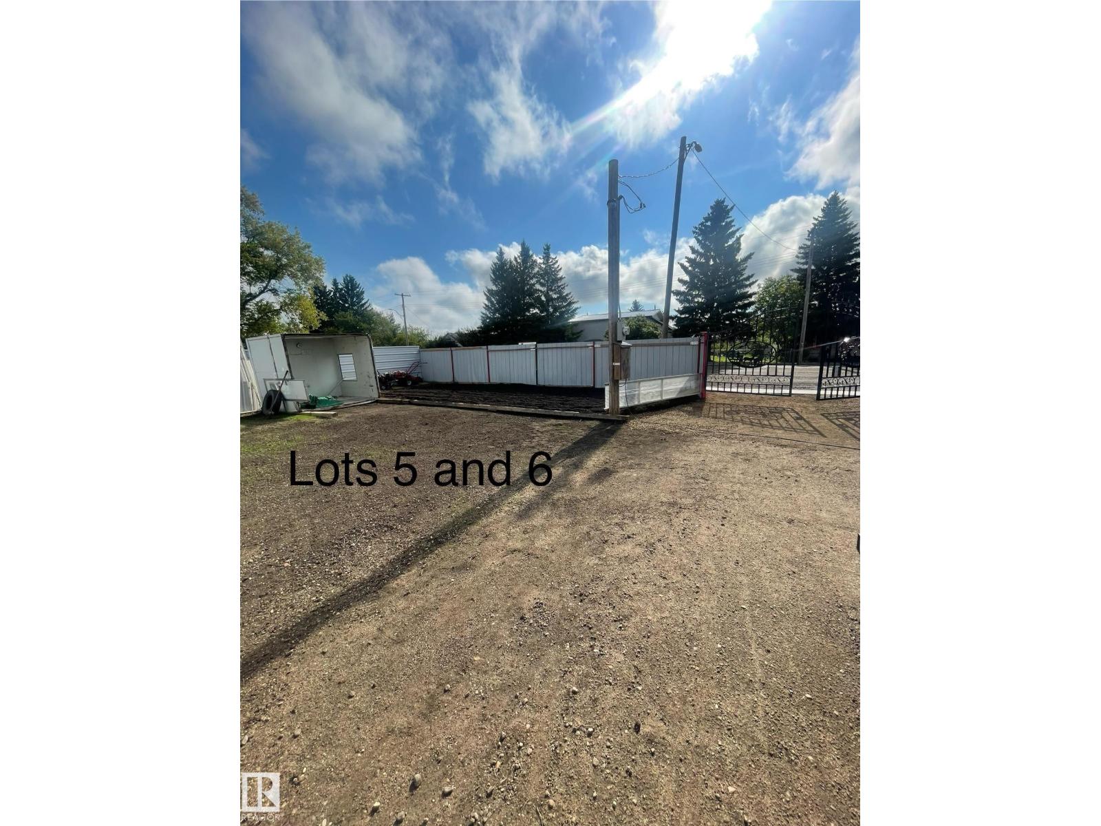 Photo 1 of 5010 50 St, Ranfurly AB
