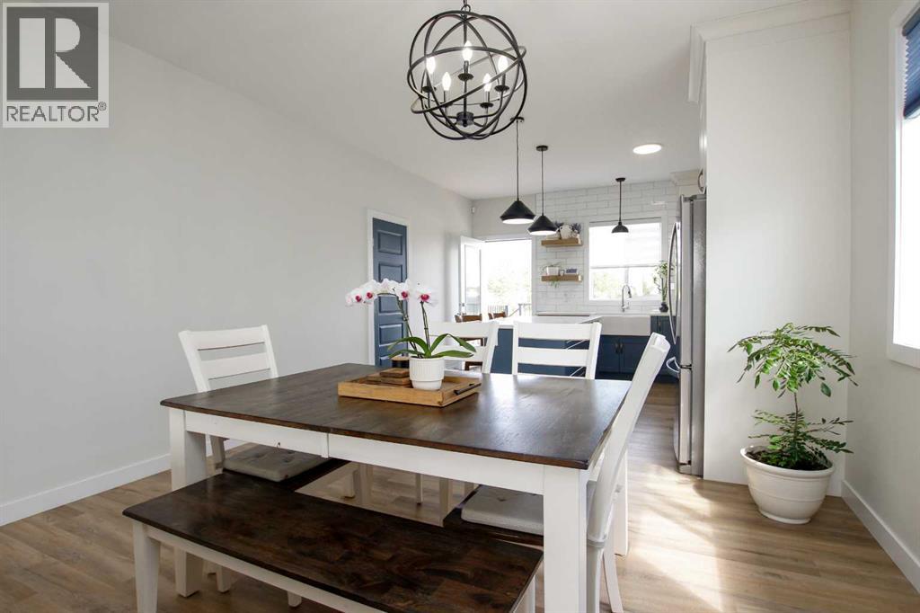 Photo 10 of 7 Thayer Close, Red Deer AB