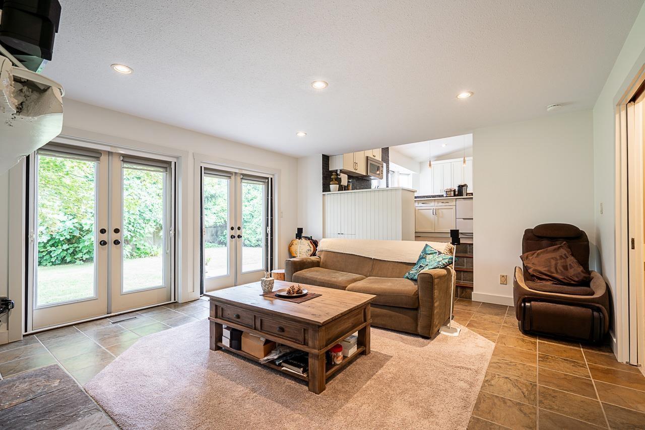 Photo 5 of 10530 168 Street, Surrey BC