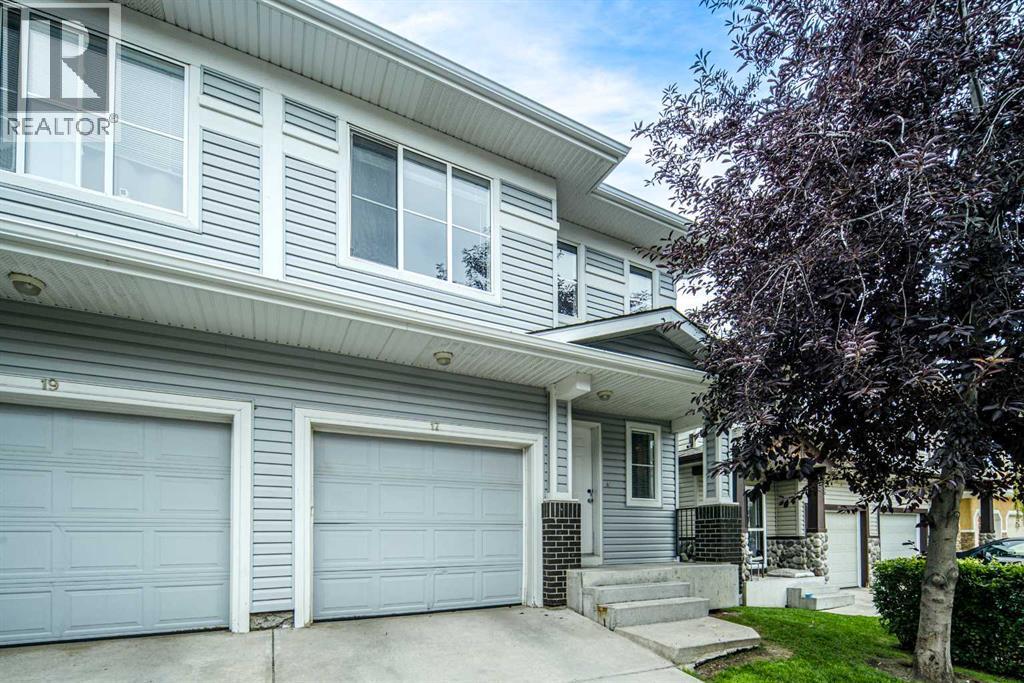 17 Hidden Creek Rise NW, Calgary, Alberta