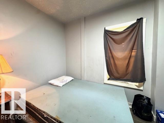 Photo 17 of 11202 96 St Nw, Edmonton AB