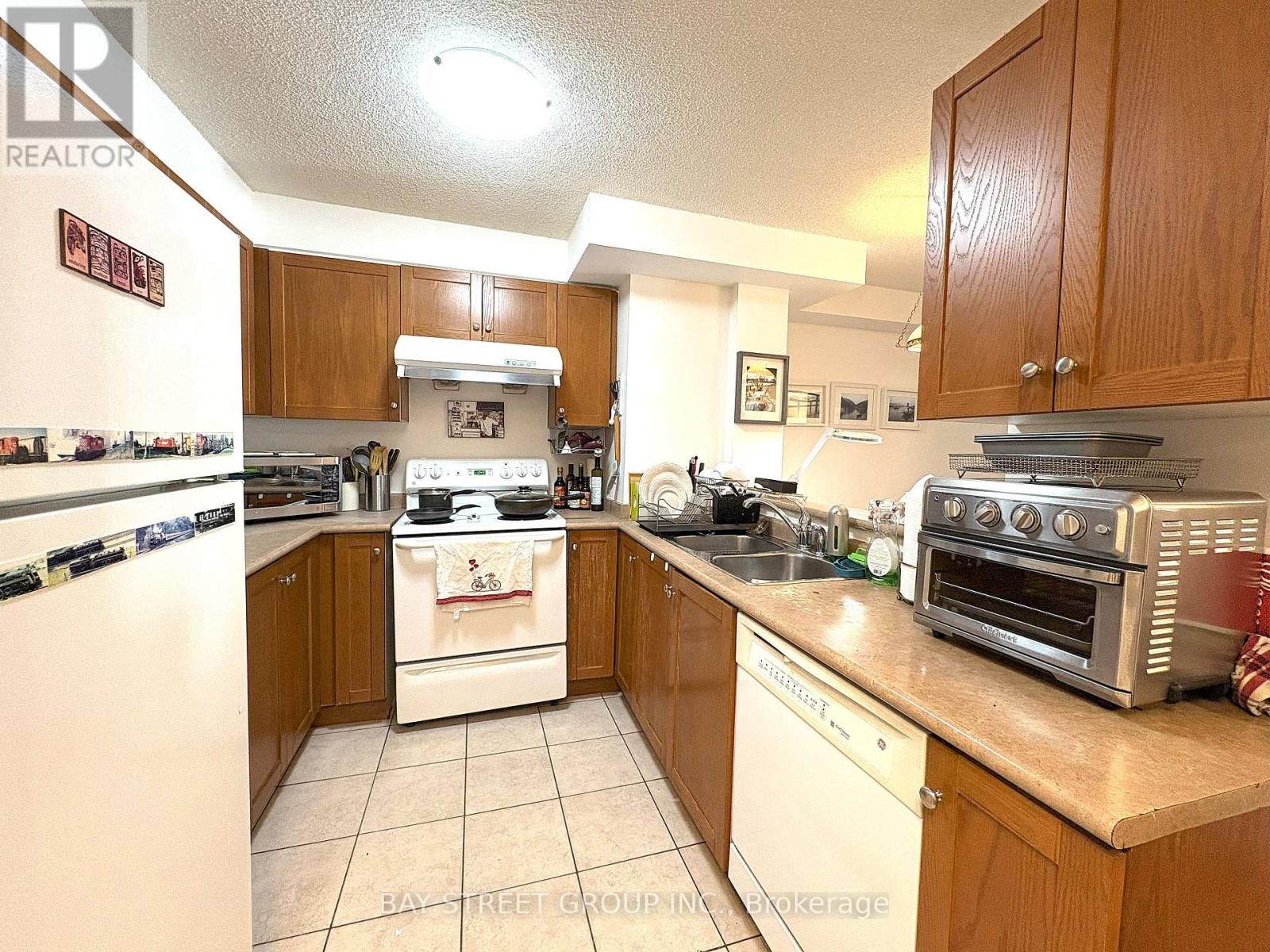Photo 6 of 226 5235 Finch Avenue, Toronto ON