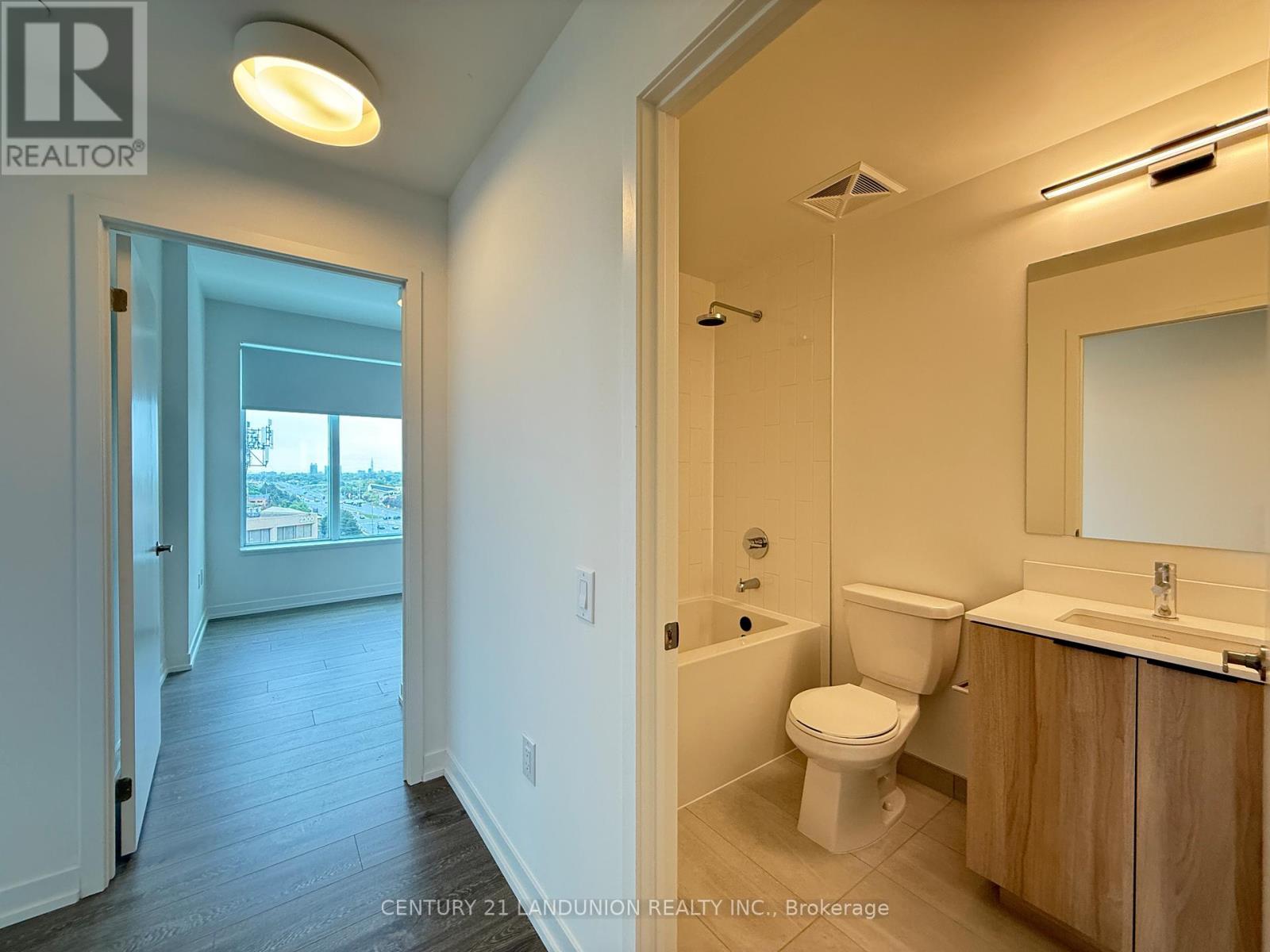 Photo 14 of 917 2485 Eglinton Avenue W, Mississauga ON