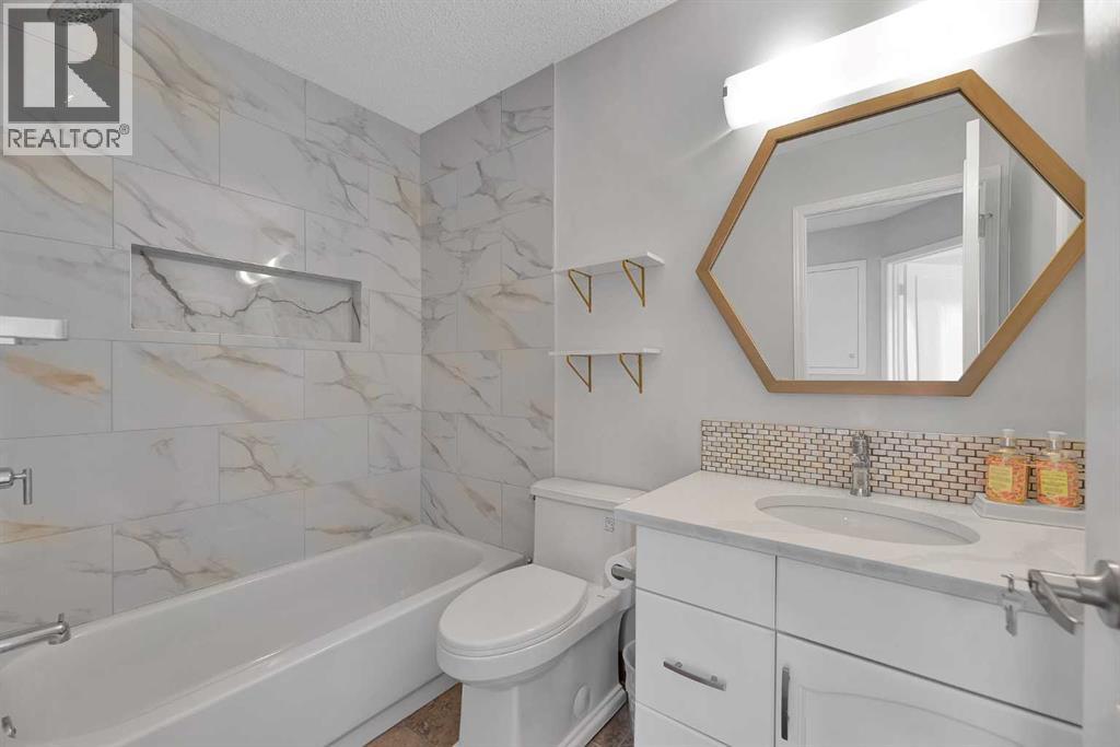 Single Family House for Sale in  Hidden Circle NW Hidden Valley Calgary 