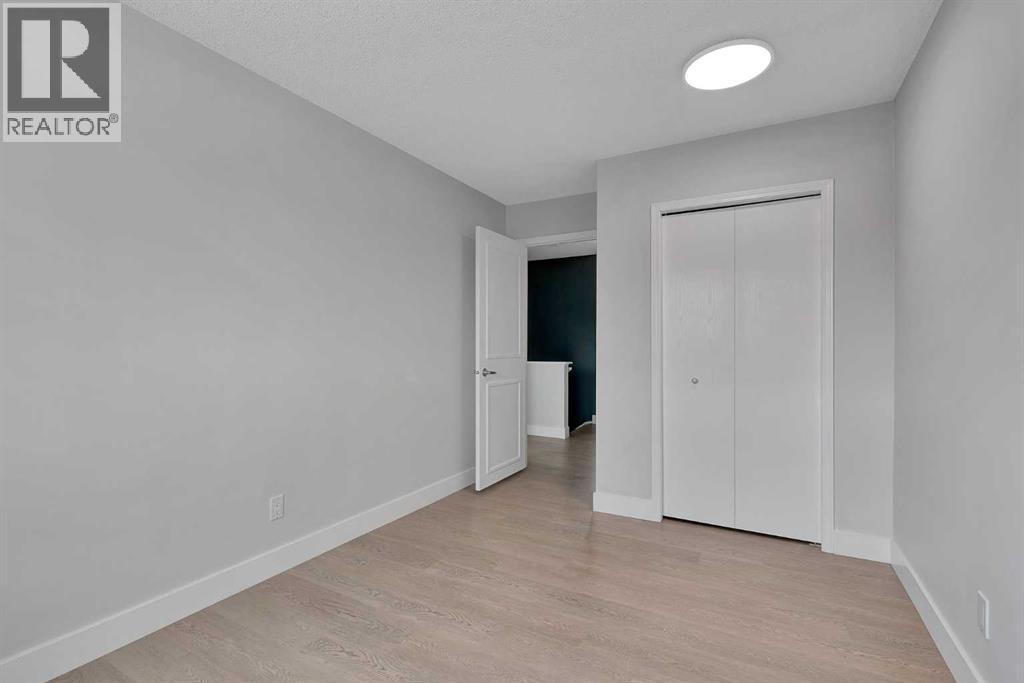 Single Family House for Sale in  Hidden Circle NW Hidden Valley Calgary 