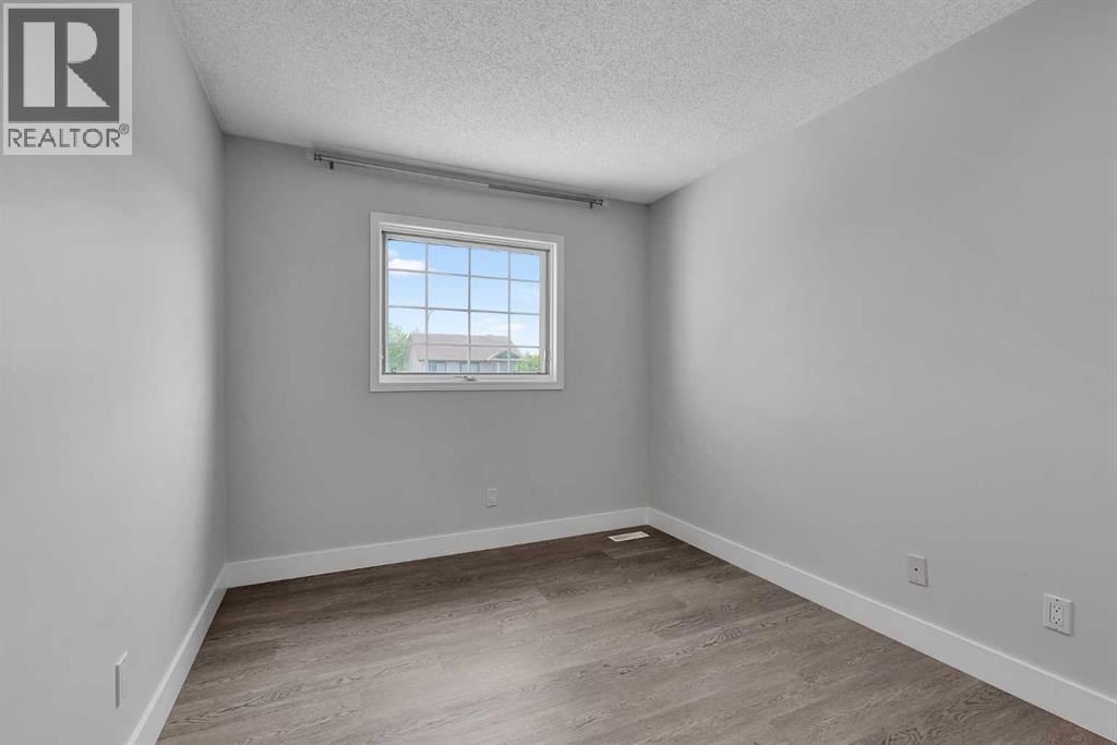 Single Family House for Sale in  Hidden Circle NW Hidden Valley Calgary 
