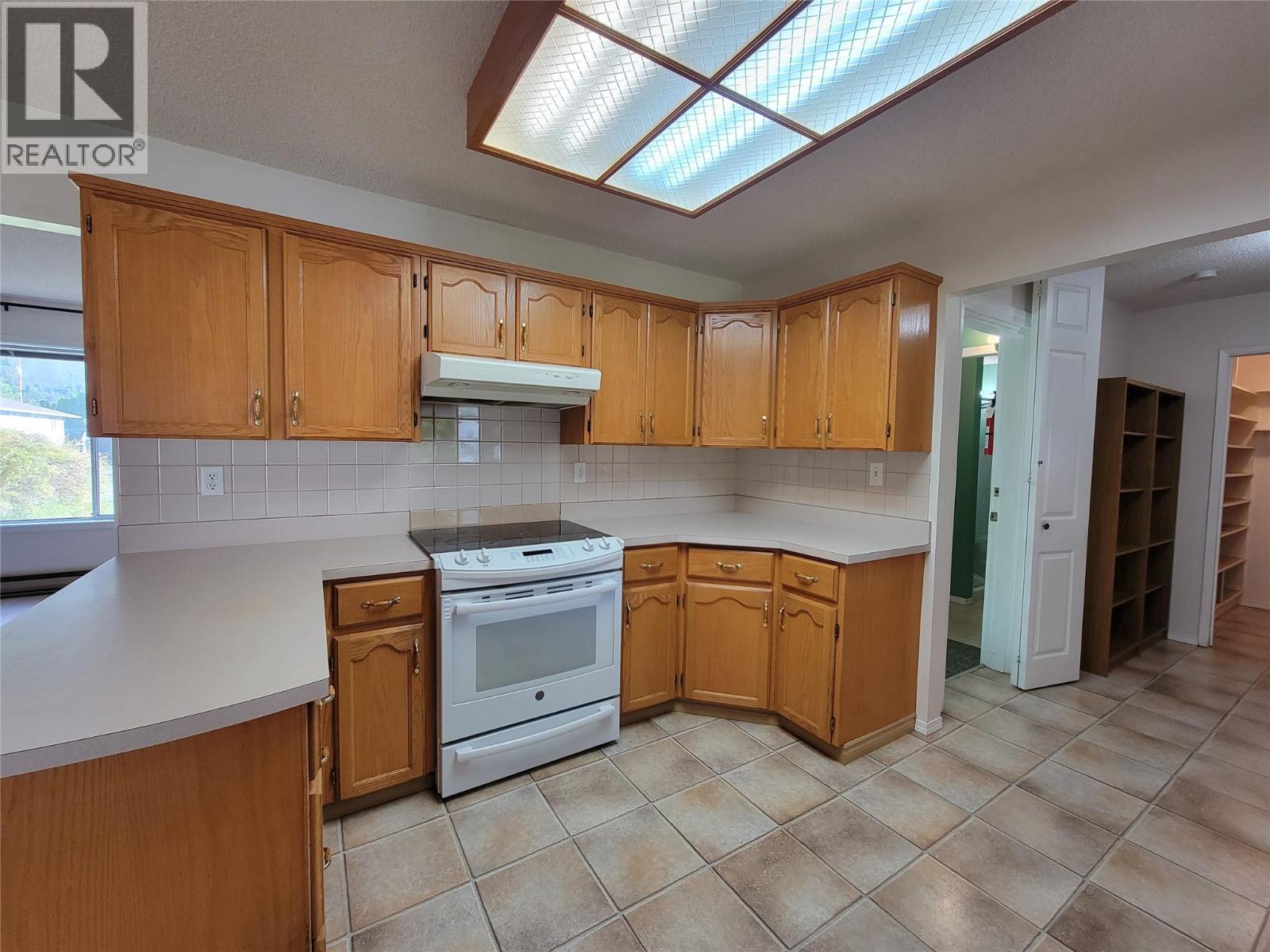 Photo 14 of 604 11 Th Avenue, Keremeos BC